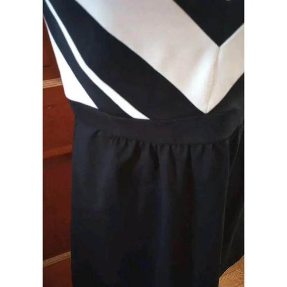 Cynthia Rowley Sleeveless Dress Size S NWT Black/White Mini Fit And Flare - Picture 5 of 9